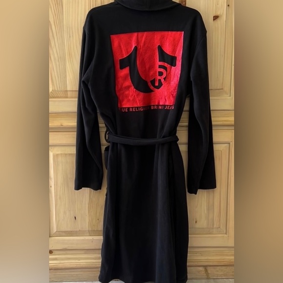 Men’s True Religion Fleece Robe - Picture 2 of 5